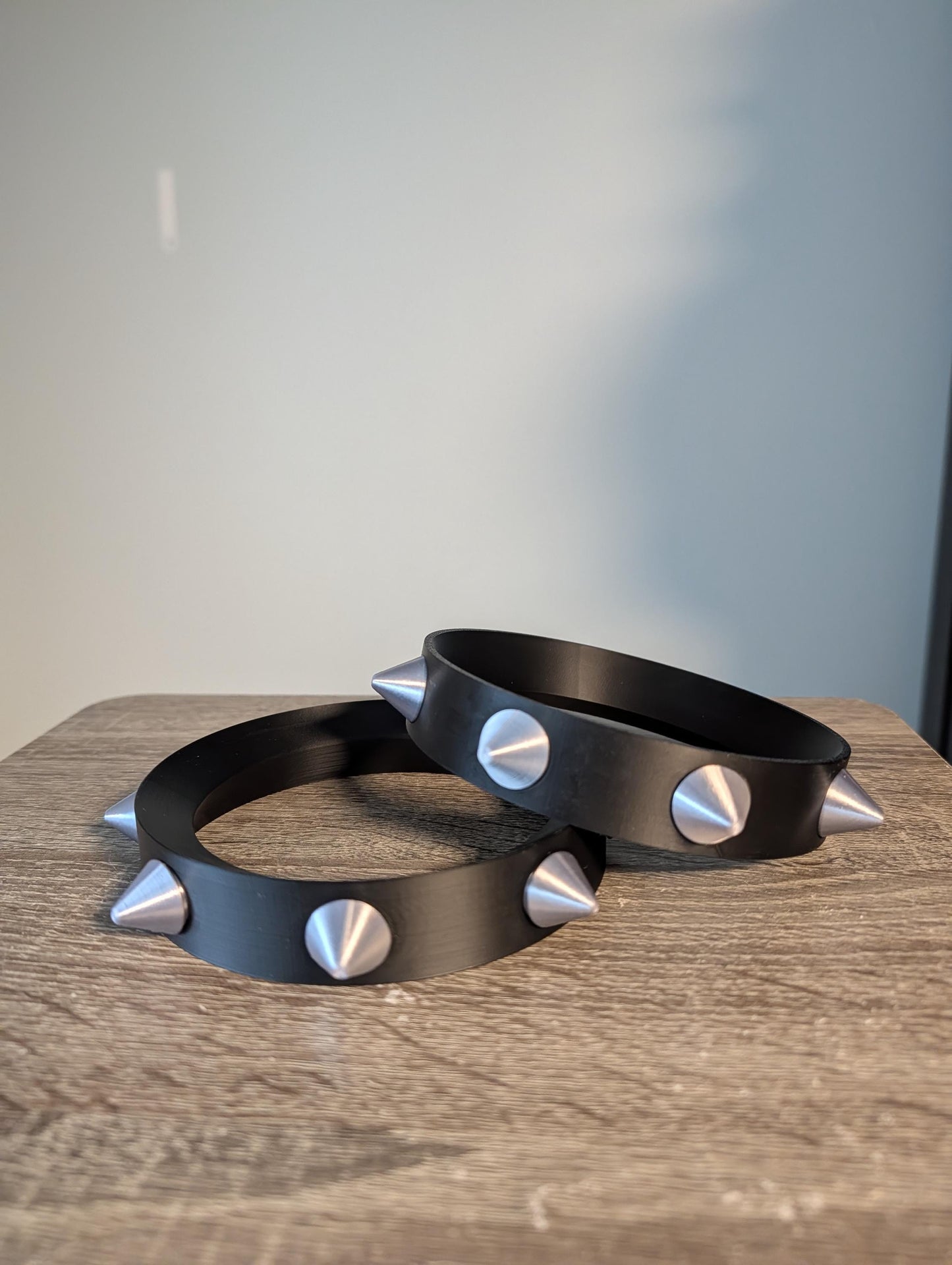 Spiked Bowling Ball Holder – color variant view