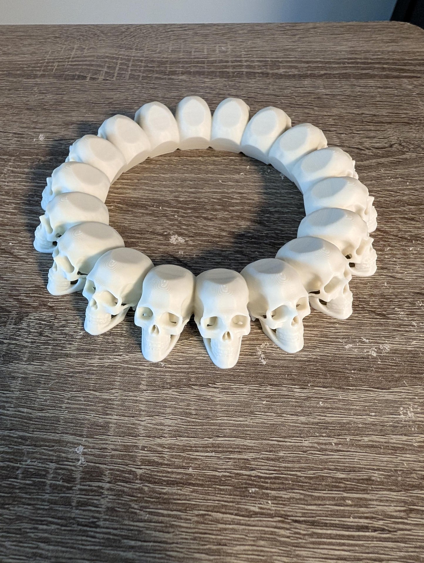 Skull Bowling Ball Stand – detail close-up