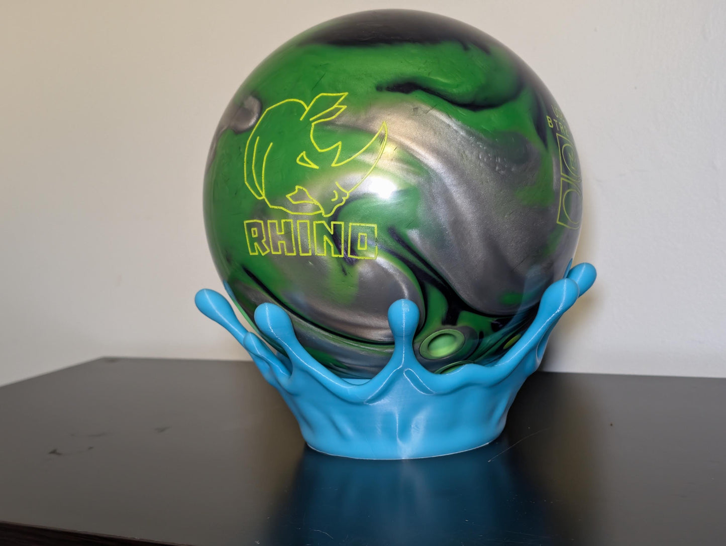 Splash Bowling Ball Holder – side angle view