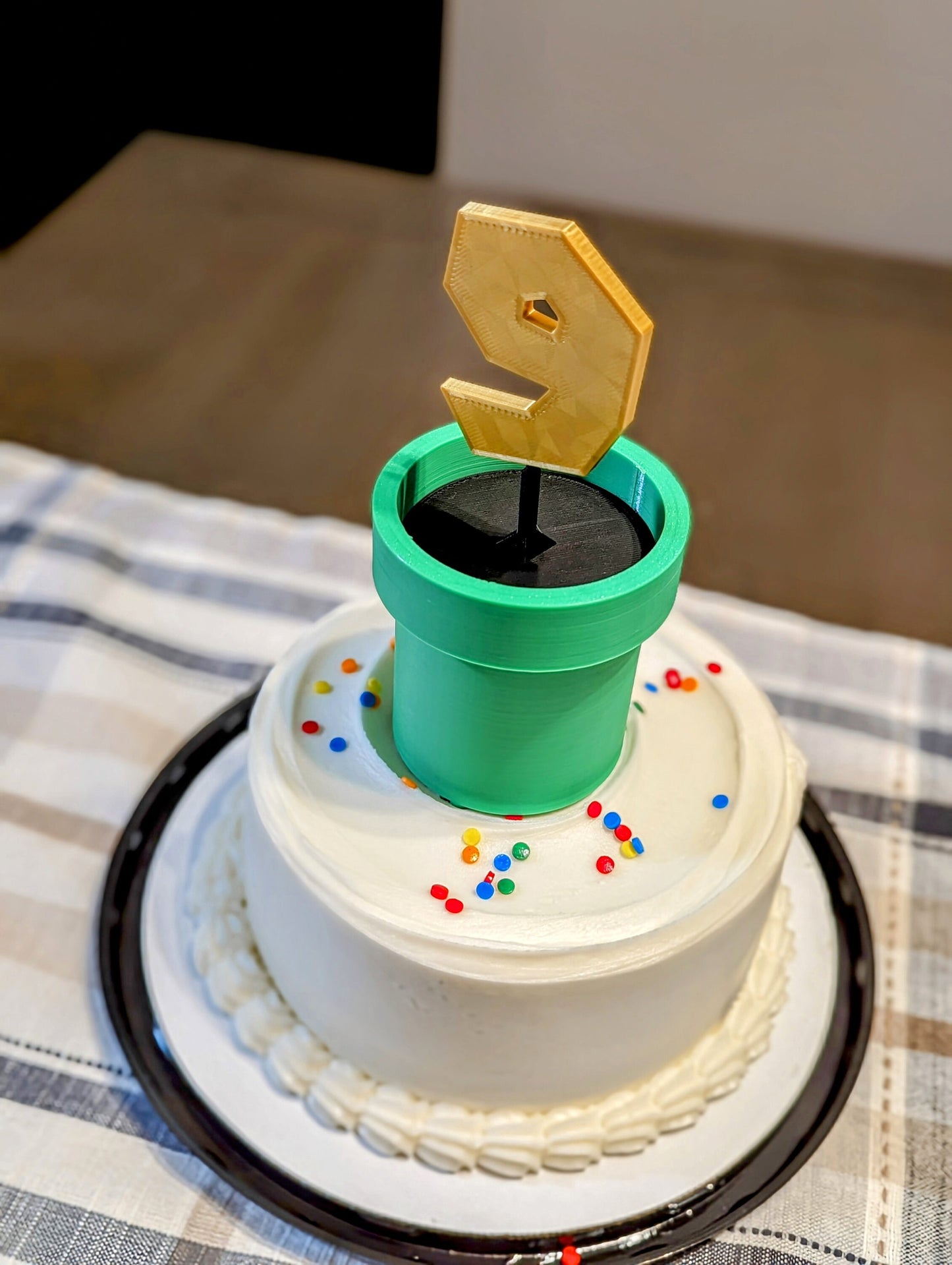 3D Printed Customizable Cake Topper - Perfect for Personalizing Your Special Occasion! Green Tube